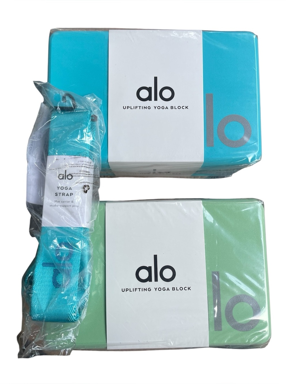 2-Pack ALO  Uplifting Yoga Blocks and Yoga Strap